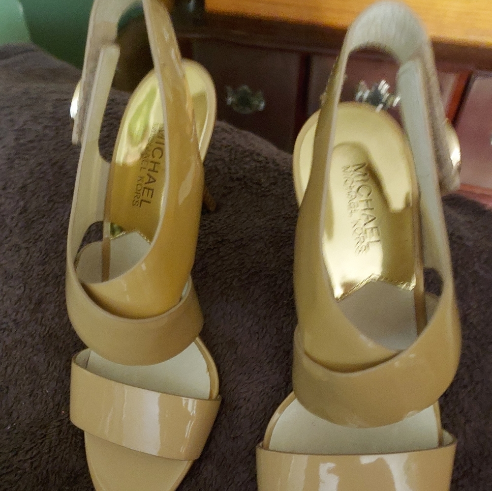 New m k high shoes